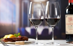 最簡(jiǎn)單的醒酒方法 醒酒器的作用和方法 醒酒的原理