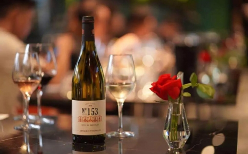 重慶紅酒批發市場葡萄酒批發網-正確品鑒進口紅酒