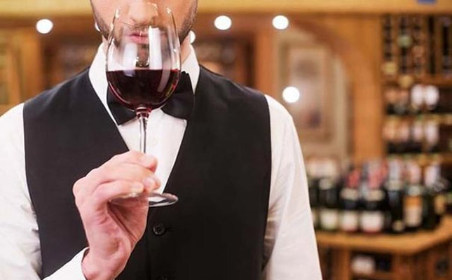 法國CAFA葡萄酒學(xué)院侍酒師大賽 參賽者品酒功底